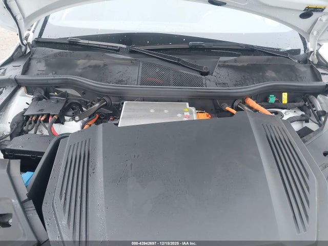 2023 AUDI E-TRON SPORTBACK WA12AAGE9PB016879 Photo 9