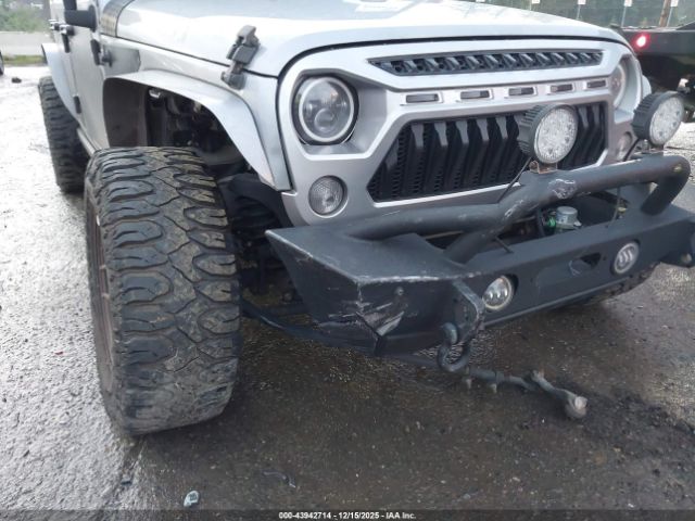 2014 JEEP WRANGLER UNLIMITED 1C4BJWDG3EL328065 Photo 5