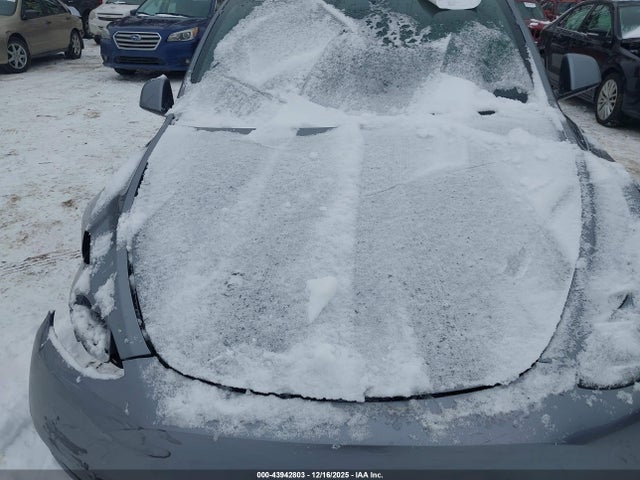 2025 TESLA MODEL Y 7SAYGDEE5SF293718 Photo 9