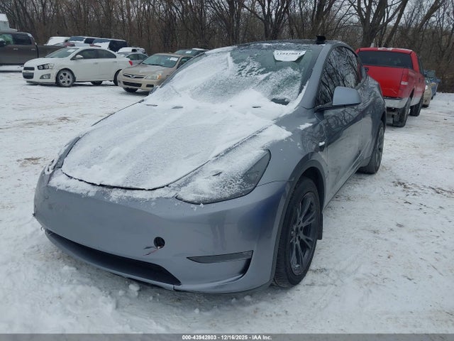 2025 TESLA MODEL Y 7SAYGDEE5SF293718 Photo 1