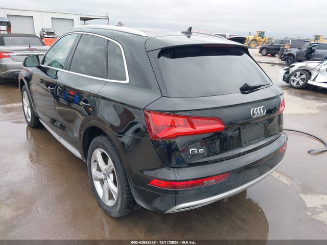 2020 AUDI Q5 WA1ANAFY4L2041047 Photo 2