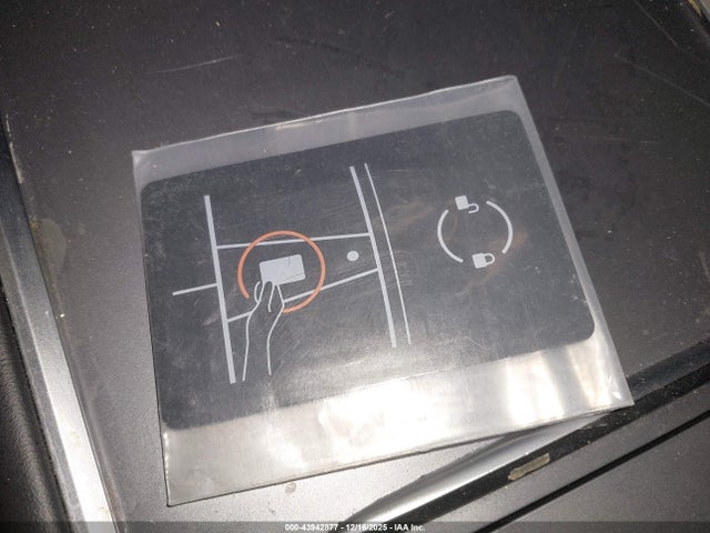 2023 TESLA MODEL 3 5YJ3E1EAXPF679096 Photo 10