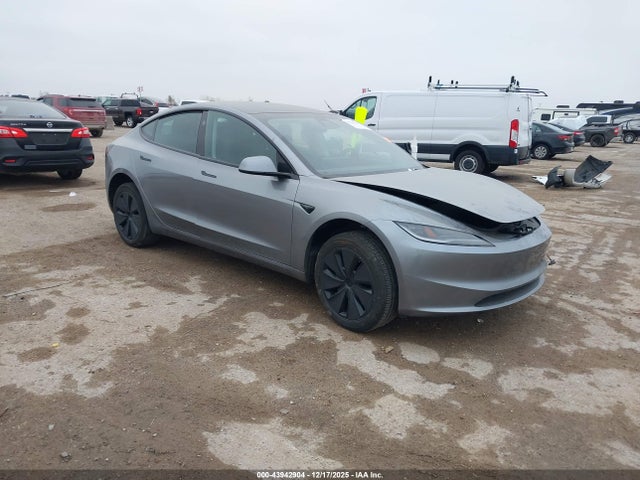 2025 TESLA MODEL 3 5YJ3E1EB3SF898502 Photo 0