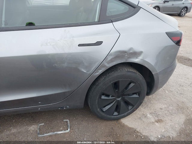 2025 TESLA MODEL 3 5YJ3E1EB3SF898502 Photo 5