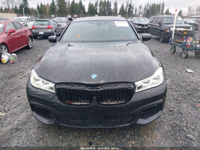 BMW 750i 2016 WBA7F2C52GG416002 Image 6