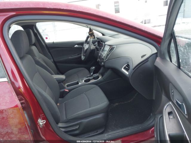 2018 CHEVROLET CRUZE 1G1BE5SMXJ7111132 Photo 4