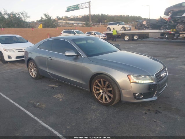 2011 AUDI A5 WAULFAFR2BA069757 Photo 0