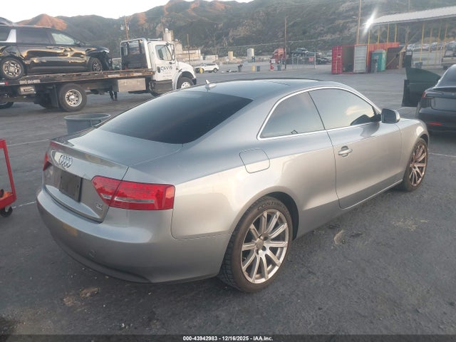 2011 AUDI A5 WAULFAFR2BA069757 Photo 3
