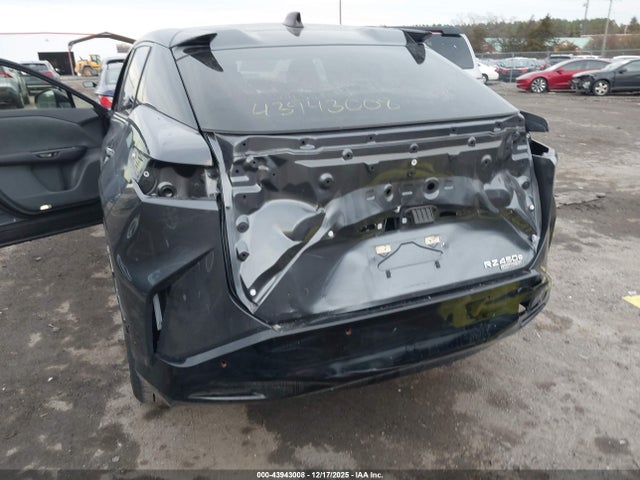 2024 LEXUS RZ 450E JTJAAAAB9RA023739 Photo 5