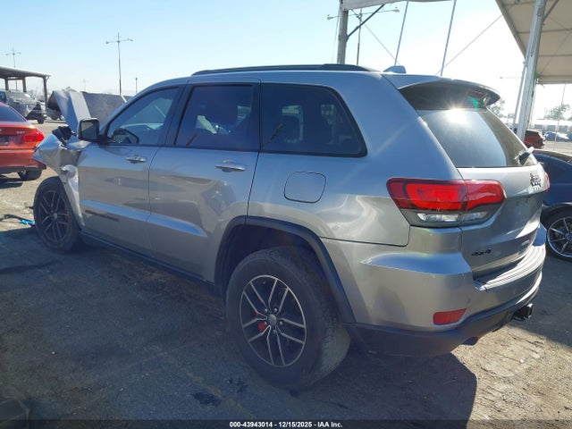 1C4RJFLG7HC946879 Jeep Grand Cherokee Trailhawk 4x4