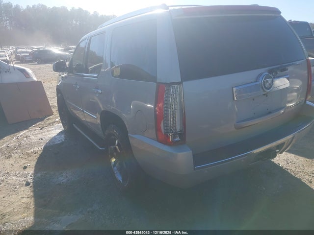 2008 CADILLAC ESCALADE 1GYEC63848R159929 Photo 2