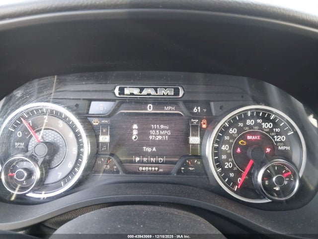 1C6RREFT7MN593030 RAM 1500 Big Horn 4x2 5&#039;7 Box