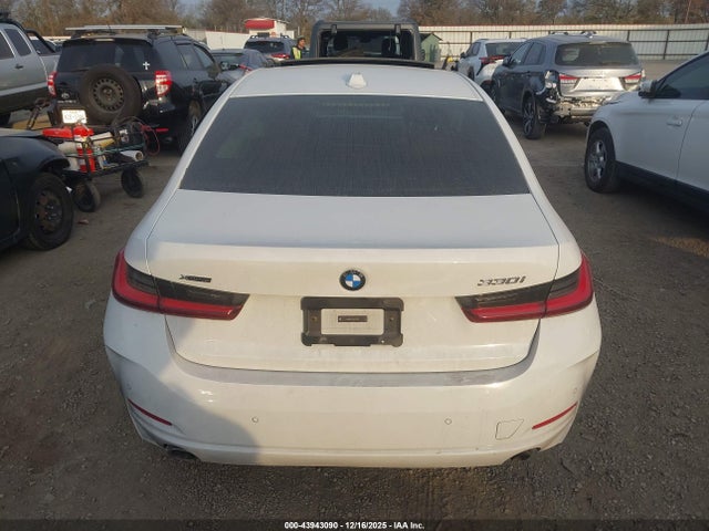 43943090 :رقم المزاد ، 3MW89FF04P8D73350 vin ، 2023 Bmw 330i Xdrive مزاد بيع