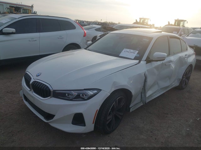 43943090 :رقم المزاد ، 3MW89FF04P8D73350 vin ، 2023 Bmw 330i Xdrive مزاد بيع