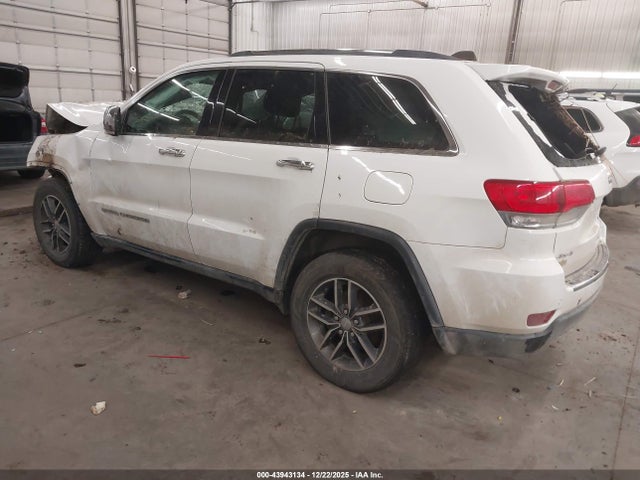 2018 JEEP GRAND CHEROKEE 1C4RJFBG0JC425557 Photo 2