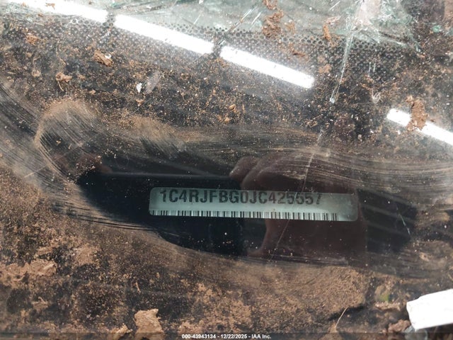 2018 JEEP GRAND CHEROKEE 1C4RJFBG0JC425557 Photo 8