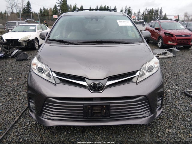 Toyota Sienna Xle 7 Passenger 2018 5TDDZ3DC1JS202440 Image 13