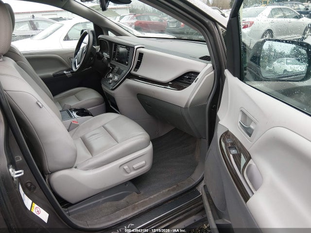 Toyota Sienna Xle 7 Passenger 2018 5TDDZ3DC1JS202440 Image 18