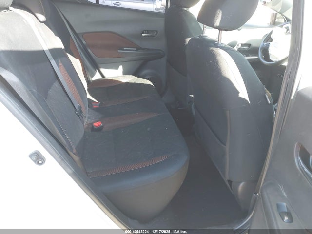 3N1CP5CU2JL526318 Nissan KICKS SR