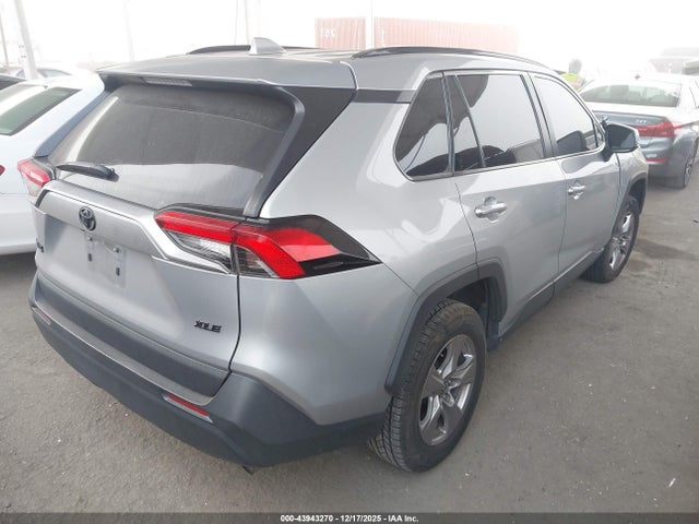 2T3W1RFV4PW240009 Toyota Rav4 Xle