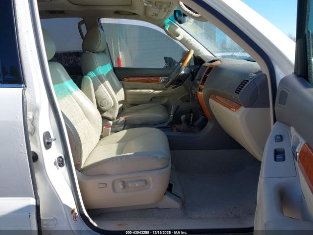 2005 LEXUS GX 470 JTJBT20X450084241 Photo 4