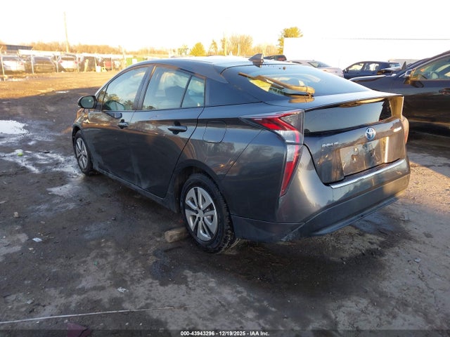 Toyota Prius Two 2016 JTDKBRFU0G3022607 Image 3