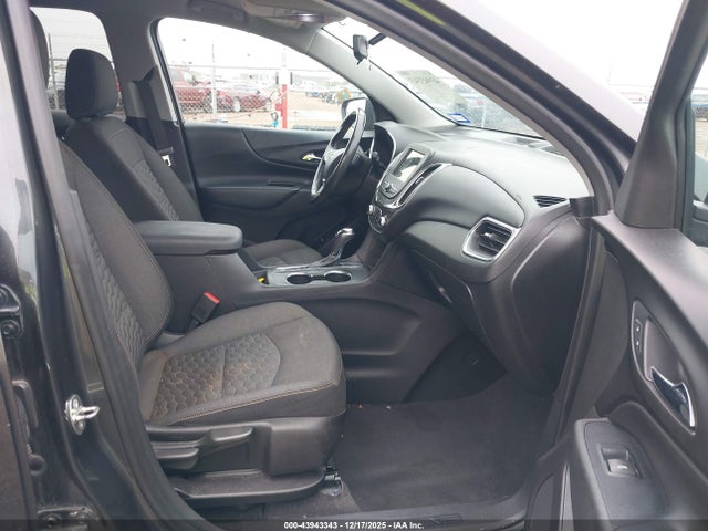 3GNAXKEV9KS605329 Chevrolet EQUINOX LT