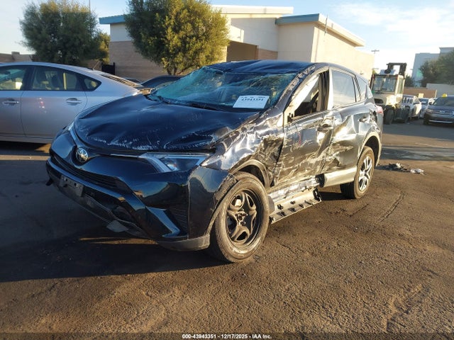 JTMZFREV5JJ730318 Toyota RAV4 LE