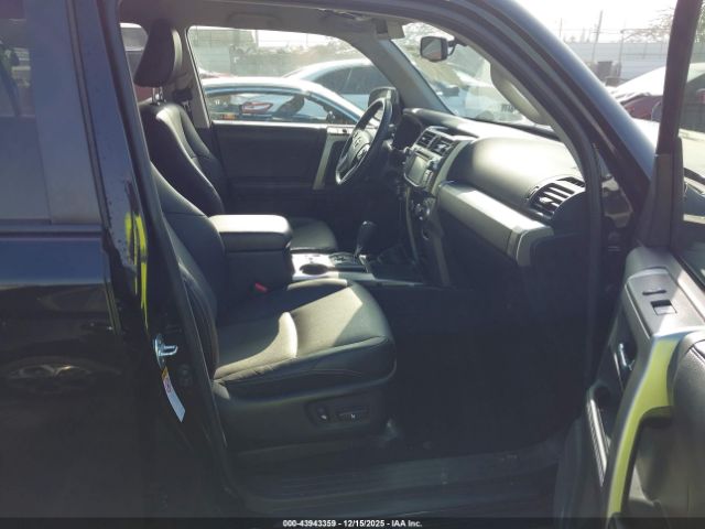 2017 TOYOTA 4RUNNER JTEZU5JR5H5164067 Photo 4