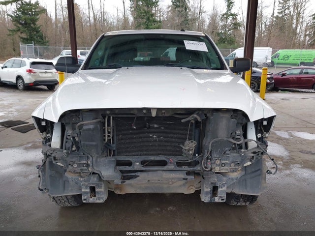 3C6RR7KT5HG709924 RAM 1500 Tradesman 4x4 5&#039;7 Box