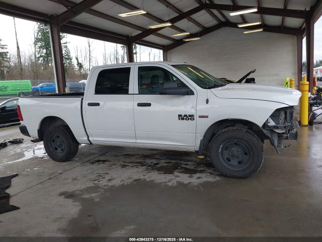 3C6RR7KT5HG709924 RAM 1500 Tradesman 4x4 5&#039;7 Box