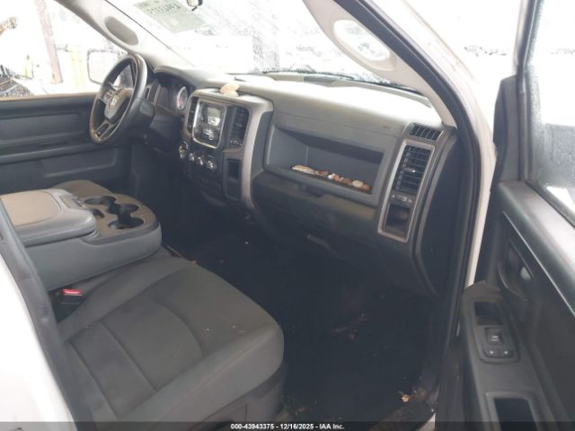 2017 RAM 1500 3C6RR7KT5HG709924 Photo 4