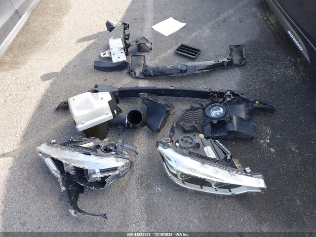 WBA8B3G59JNV01518 BMW 340i