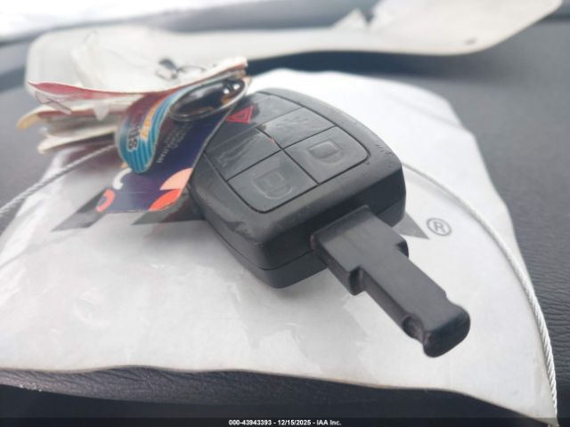 2011 VOLVO C70 YV1672MCXBJ118019 Photo 10