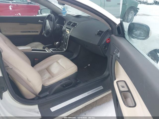 2011 VOLVO C70 YV1672MCXBJ118019 Photo 4