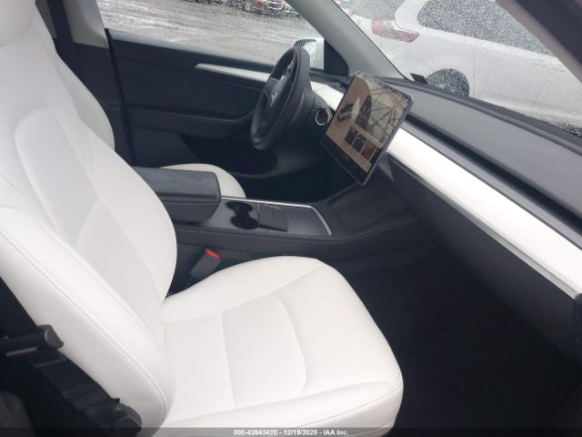 2022 TESLA MODEL Y 7SAYGDEF9NF539604 Photo 4