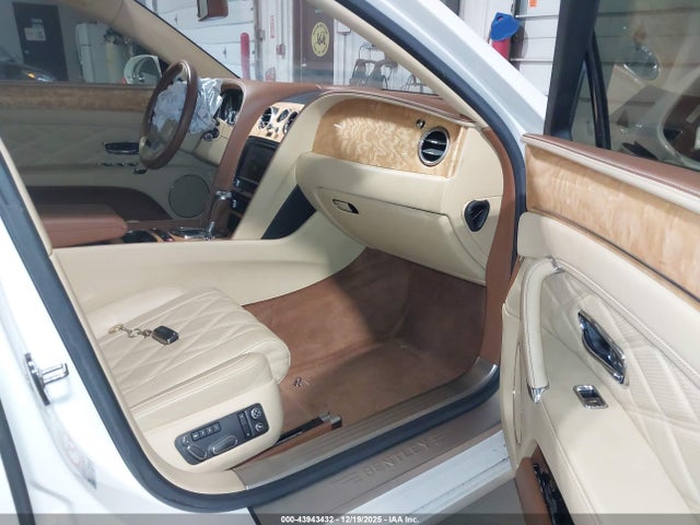 2015 BENTLEY FLYING SPUR SCBET9ZA6FC041787 Photo 4