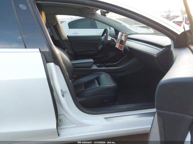 2019 TESLA MODEL 3 5YJ3E1EB8KF510874 Photo 4