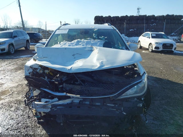 Chrysler Pacifica Touring L Plus 2020 2C4RC1EG1LR273338 Image 11
