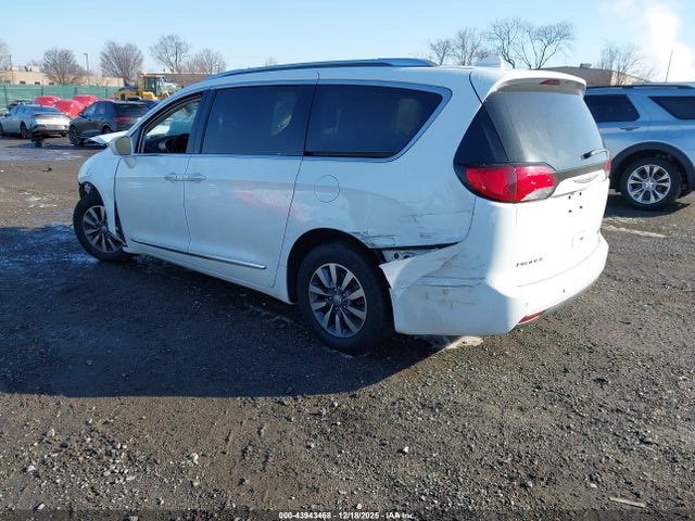 2020 CHRYSLER PACIFICA 2C4RC1EG1LR273338 Photo 2