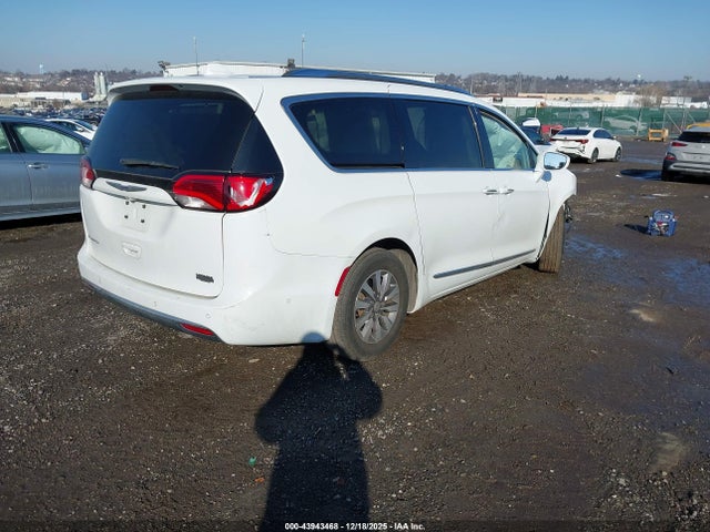 2020 CHRYSLER PACIFICA 2C4RC1EG1LR273338 Photo 3