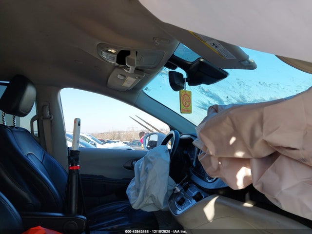 2020 CHRYSLER PACIFICA 2C4RC1EG1LR273338 Photo 4