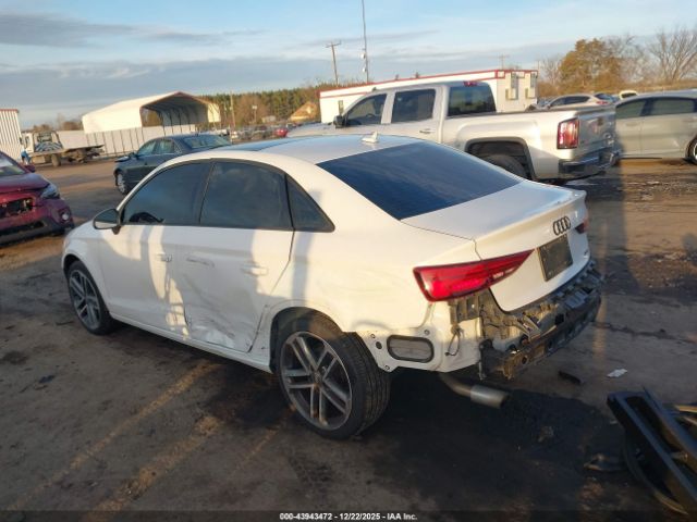 2018 AUDI A3 WAUB8GFF4J1021318 Photo 2