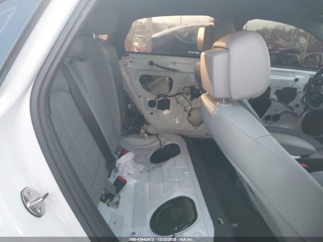 2018 AUDI A3 WAUB8GFF4J1021318 Photo 7