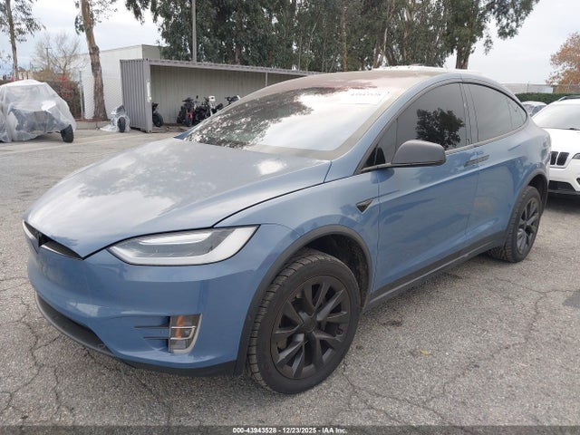 2017 TESLA MODEL X 5YJXCDE24HF070184 Photo 1