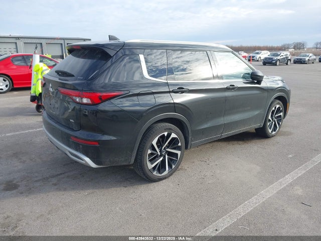 2022 MITSUBISHI OUTLANDER JA4J4VA85NZ046804 Photo 3