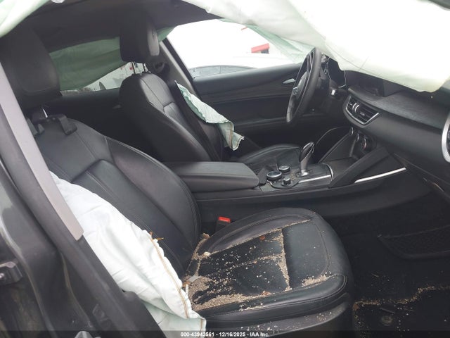 2018 ALFA ROMEO STELVIO ZASFAKAN2J7C25663 Photo 4