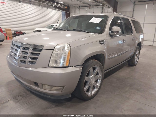 2008 CADILLAC ESCALADE ESV 1GYFK66828R129699 Photo 1