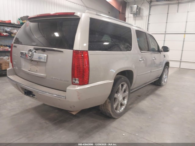 2008 CADILLAC ESCALADE ESV 1GYFK66828R129699 Photo 3