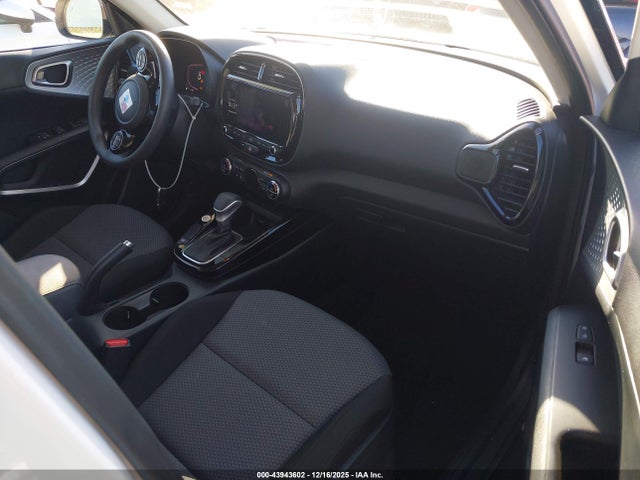 KNDJ23AU5P7194608 KIA SOUL S